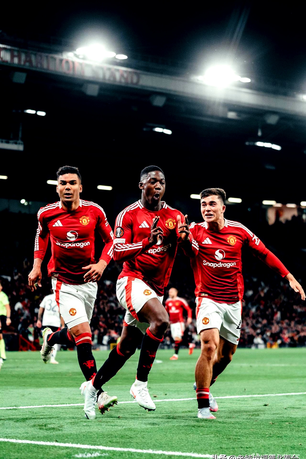 九游中国曼联发布备战花絮；今夜刷新队史纪录；社区盾任务艰巨；阵容厚度经受考验的简单介绍