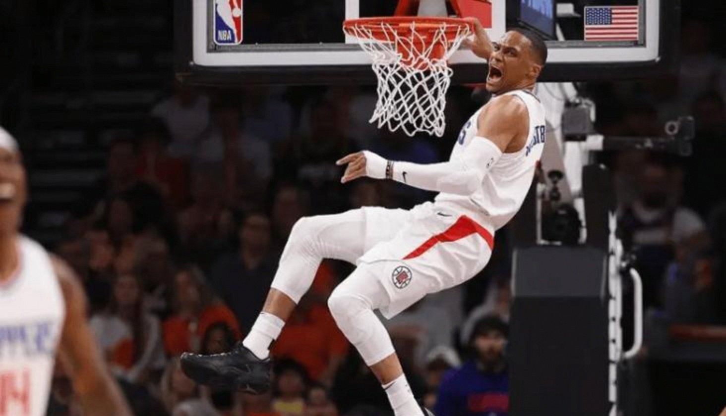 九游中国加时末段NBA常规赛传出新动向，犹他爵士状态回暖，管理层表态——管理层满意，年轻球员得到机会的简单介绍